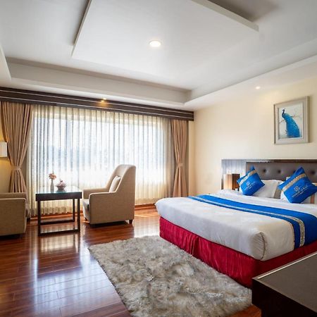 Shangrila Blu Hotel Lalitpur Экстерьер фото