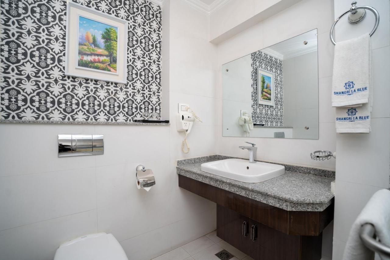 Shangrila Blu Hotel Lalitpur Экстерьер фото